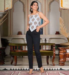 เสื้อแขนกุดผู้หญิงสีฟ้า ผ้าเรยอนพิมพ์ลายดอกไม้ แต่งระบายแบบผ้าเช็ดหน้า คอเหลี่ยม ดีไซน์ทันสมัย สไตล์ลำลองสำหรับฤดูร้อน - Product Image 3