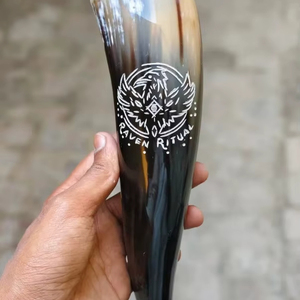 Taza de Beber de Cuerno Vikingo de Alta Calidad, Hecha a Mano, Natural, Pulida, Ecológica y Duradera - Product Image 1