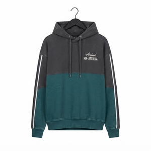 Sudadera con Capucha Colorblock para Hombre en Gris Carbón y Verde Azulado con Detalle de Cinta en Contraste en las Mangas, Bolsillo Canguro, Diseño Personalizado de Ropa Urbana - Product Image 4