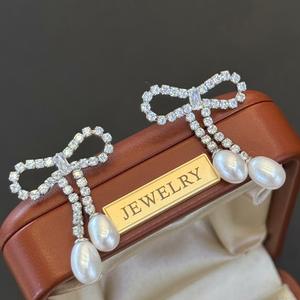 Pendientes Colgantes de Moda Coreana Delicados y Versátiles, con Borla, Lazo y Perla Frescos y Dulces para Mujer - Product Image 3