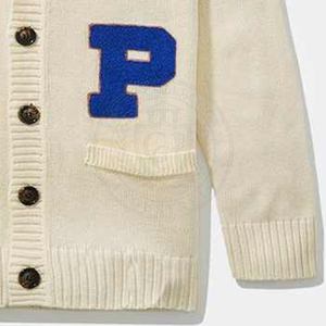 Cárdigan Personalizado con Bordado de Letras Griegas para Hombre, Logotipo P Azul, Suéter Cómodo y Suave para Fraternidad y Hermandad, para Hombre y Mujer - Product Image 3