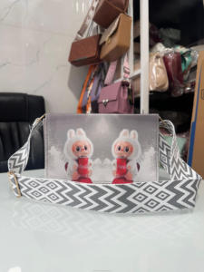 Sac à bandoulière de luxe de grande capacité, inspiré des designers, en cuir PU léger, résistant à l'eau, de haute qualité et durable - Product Image 3