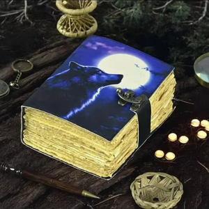 Grimoire, Libro de Hechizos Vintage de 400 Páginas, Diario de Bruja Hecho a Mano, Regalo para Él y Ella, Set de Regalo Promocional, Papel con Borde Irregular - Product Image 1