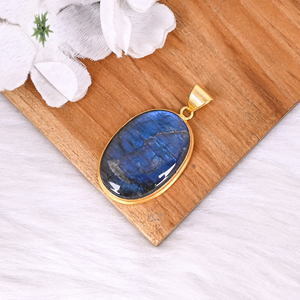 Pendentif ovale en laiton fait main avec pierre précieuse naturelle classique en labradorite - Product Image 2