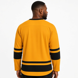 Camiseta de hockey para hombre Iota Phi Theta, color dorado y negro, cuello en V, manga larga, con escudo griego, jersey deportivo de fraternidad, ropa de equipo. - Product Image 2