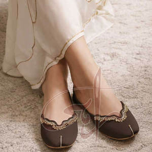 Khussa para Mujer Antideslizante de Alta Calidad en Grandes Cantidades, Personalizable, Servicio OEM, Diseño de Moda, Color Sólido - Product Image 4