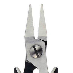 Alicates de punta plana para joyería, hechos de acero inoxidable de alta calidad para trabajos de precisión y uso profesional en talleres. - Product Image 2