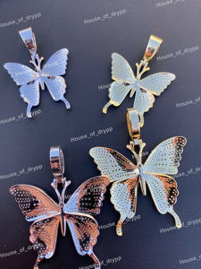 Colgante de Mariposa con Diamantes Moissanite y Alas Completamente Adornadas, Amuleto de Animal de Lujo en Plata de Ley 925 - Product Image 2