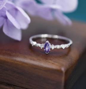 Bague en argent sterling avec améthyste violette et zircon cubique, style vintage, bague marquise délicate en améthyste - Product Image 1