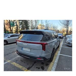 Kia Carnival HEV 9 places 2024 avec sièges en cuir Gravity, boîte de vitesses automatique, caméra de recul - 4 800 km, conduite à gauche - Product Image 4