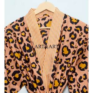 Bata kimono de algodón con estampado animal, hecha a mano en India, ligera, para estar en casa o como albornoz, con estampado de bloques, suave. - Product Image 4
