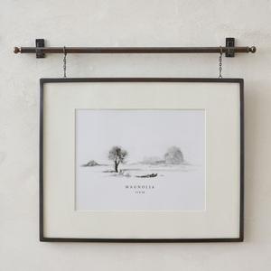 Marco de Fotos Colgante de Estilo Vintage Clásico con Cadena de Metal para Colgar, Decoración de Pared con Estética Antigua - Product Image 1