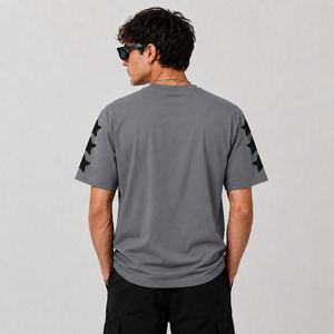 T-shirt surdimensionné personnalisé pour homme, 240 GSM, coton lourd, impression en relief, streetwear, t-shirt avec logo haute densité, fabrication OEM - Product Image 4