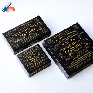 Cajas de Embalaje para Chocolate Hechas a Medida con Estampado en Relieve y Recubrimiento UV - Product Image 4