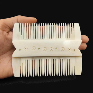 Peine de pelo de hueso natural de doble cara hecho a mano, herramienta étnica para el cuidado del cabello, peine para barba y pelo de estilo vintage de blossom craft india - Product Image 2