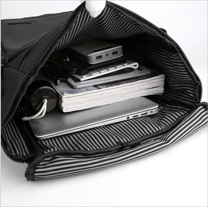 Sac à dos pour ordinateur portable noir résistant à l'eau, convertible en sac de voyage - Product Image 5