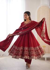 Ensemble de robe de mariée modeste avec pent et dupatta en soie Fandy pour les fêtes de Diwali et les occasions spéciales - Product Image 2