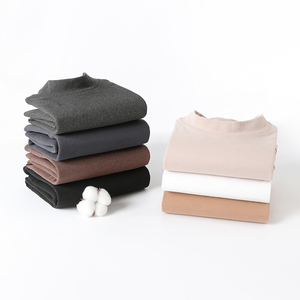 เสื้อถักผู้ชายแบบเรียบง่ายสีพื้นสองด้าน สไตล์วินเทจ ทรงเข้ารูป ป้องกันขนร่วง พร้อมโลโก้ด้านหน้า รับผลิตตามสั่งขายส่ง - Product Image 2