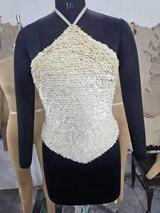 Haut court d'été pour femme, fait main, à sequins, style coquillage, dos nu, avec embellissements perlés, 100% polyester, en dentelle, séchage rapide, pour la plage - Product Image 1