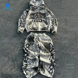 Conjunto de Sudadera con Capucha y Pantalones Deportivos para Hombre, Personalizado con Impresión DTG, Logotipo Gráfico, Corte Cuadrado, Efecto Desgastado, Algodón Grueso, Cierre de Cremallera - Product Image 1