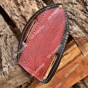 ซองใส่มีดพับหนังคุณภาพสูงแบบแนวนอน สไตล์ตะวันตก พร้อมสายรัดเข็มขัด สำหรับมีด Artisan Tooled Pancake Knife - Product Image 4