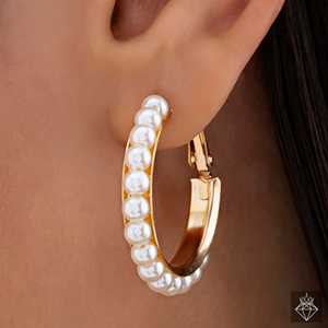 Pendientes finos de aro dorado con perlas luminosas de PRAO para mujer - Product Image 3