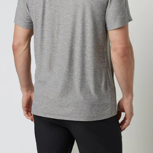 T-shirt pour homme à col en V, tissu respirant, style décontracté, couleur unie minimaliste, fabrication OEM sur mesure pour les acheteurs en gros - Product Image 5