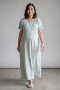 Robe d'allaitement confortable à imprimé artisanal pour la maternité et la grossesse, avec accès facile pour l'allaitement - Product Image 2