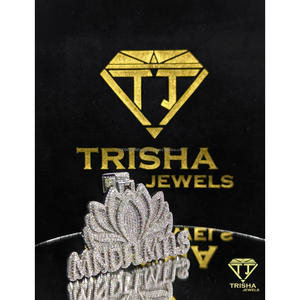 จี้รูปดอกบัวแบบปรับแต่งได้ ประดับเพชรโมอิสซาไนต์ VVS เงินแท้ 925 ดีไซน์ Iced Out เครื่องประดับสำหรับทุกเพศ โดย Trisha Jewels - Product Image 6