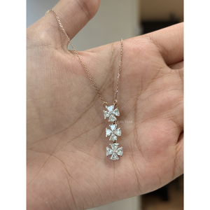 Colgante de Diamante Cultivado en Laboratorio de 1.80 Ct con Corte Trillón, Diseño Floral, Oro de 14K, Joyería de Lujo para Mujer, Boda, Fiesta, Collar Personalizable - Product Image 3