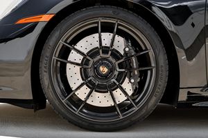 Increíble Auto Usado Porsche 911 Targa 4 GTS Coupé 2024, Listo para Enviar a Todo el Mundo - Product Image 5