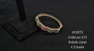 กำไลข้อมือแบบเปิดประดับเพชรคิวบิกเซอร์โคเนียสีเขียว 12075 ชุบโรเดียม ดีไซน์เกลียว สำหรับงานปาร์ตี้ งานแต่งงาน หรือเป็นของขวัญ - Product Image 6