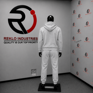 Conjunto Deportivo Premium para Hombre en Gris, Sudadera con Cremallera Completa y Pantalones Jogger, Logotipo Personalizado, Ropa Deportiva Casual, Ropa de Calle, Traje para Gimnasio y Entrenamiento - Product Image 4