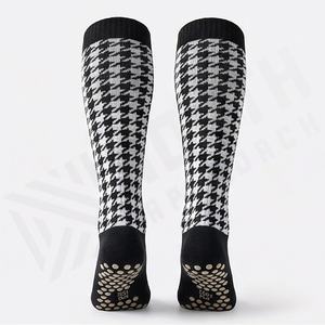 Chaussettes de compression mi-mollet pour yoga, amincissantes, respirantes, performantes, durables, douces, pour la gym et l'entraînement, couleur personnalisable, adaptées à la tenue, vendues par paire - Product Image 2