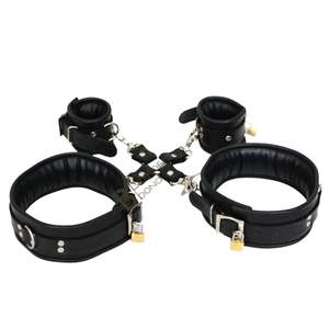 Juego de esposas de cuero genuino con clips giratorios y anillas en D - Product Image 2