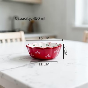 Bol de service décoratif en céramique, motif floral vintage, bord festonné, pour une touche charmante à la salle à manger et comme accent de table - Product Image 6