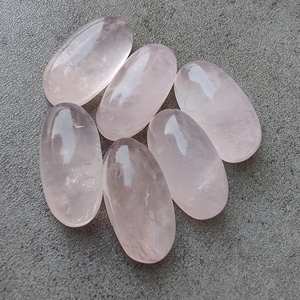 Cabujón de Cuarzo Rosa Natural, Gema Ovalada Grande AAA+, Parte Posterior Plana Calibrada para Joyería, Disponible en Todos los Tamaños - Product Image 6