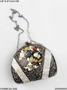 Bolso de Mano Clásico Casual de Media Luna de Latón con Madreperla, Hecho a Mano por Diseñadores, para Damas, Ideal para Fiestas, Bodas y Eventos Nocturnos - Product Image 2