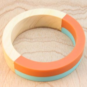 Brazalete de Resina con Forma Personalizada, Negro y Verde Menta, Joyería Artística de Moda, Accesorio Ligero Pintado a Mano de Lujo - Product Image 6