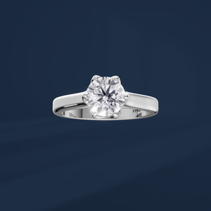 Anillo de Compromiso Clásico con Diamante Redondo de 1 Quilate en Platino PT950 para Mujer - Product Image 2