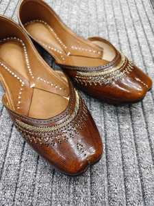 <b>Khussa</b> Shoes for Women Handmade Stylish Jutti for Women's Pakistani <b>Khussa</b> Shoes Made in Pakistan Women's Shoes - Product Image 2
