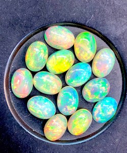 Opale d'Éthiopie naturelle de qualité supérieure, cabochon ovale, certifiée IGI, effet lumineux, multicolore, pierre précieuse en vrac pour bijoux fins - Product Image 2