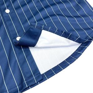Camisetas de Béisbol Deportivas Personalizadas con Rayas, MOQ Bajo, 100% Poliéster, Cuello Alto, Impresión Digital, Tela Tackle Twill - Product Image 2