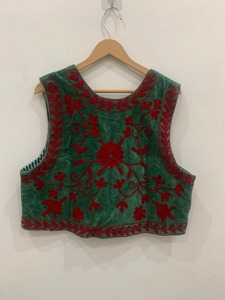 Green Velvet Embroidered Floral Vest V-Neck Sleeveless Prairie Chic Style Handmade Women'<b>s</b> Autumn Top - Product Image 2