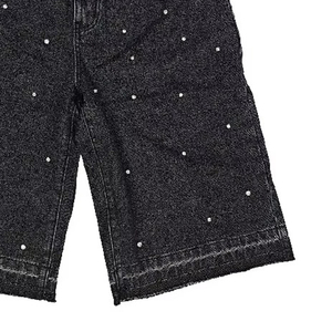 Shorts en jean amples pour hommes, respirants, style streetwear, entièrement ornés de strass, effet vieilli, tissu personnalisable, faible MOQ disponible - Product Image 4