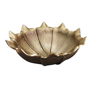 Elegante Cuenco Decorativo de Metal Dorado Martillado para Servir Frutas, Centro de Mesa Hecho a Mano para Decoración del Hogar - Product Image 4