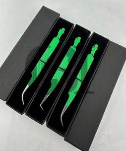 Pinza de Precisión para Pestañas Curve/90 de Acero Inoxidable con Punta Lisa/de Fibra y Diseño de Oso de Peluche, con Recubrimiento en Polvo - Product Image 4