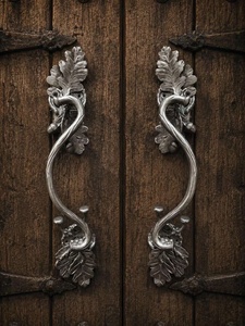 Manija de hierro forjado galvanizado tradicional resistente al óxido con motivo de hoja de roble para puerta/puerta rectangular clásica de 10 pies - Product Image 2