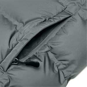 เสื้อแจ็คเก็ตกันหนาวแบบหนาบุใยโพลีเอสเตอร์สำหรับฤดูหนาว เหมาะสำหรับกิจกรรมกลางแจ้ง มีฮู้ด กันน้ำ ปักโลโก้ได้ตามต้องการ สไตล์ลำลอง ใส่ได้ทั้งผู้ชายและผู้หญิง - Product Image 3