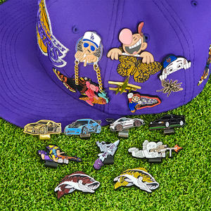 Sombrero <span class=keywords><strong>de</strong></span> béisbol barato suave y duro <span class=keywords><strong>de</strong></span> Animal <span class=keywords><strong>de</strong></span> cadena hueca Pins Pines Para Gorra Cn Pines Metalicos Al Por Mayor Gorras Pin <span class=keywords><strong>de</strong></span> esmalte personalizado - Product Image 2